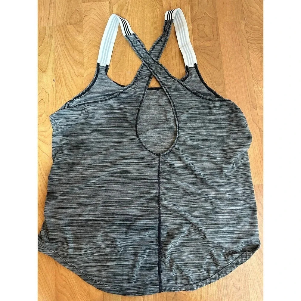 Adidas NWOT Women’s Training Performer Tank Top Size L - Picture 3 of 7